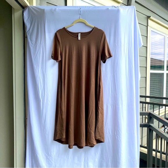 Zenana Large Round Hem Pockets Mocha Swing Trapeze T-Shirt Dress - Picture 5 of 5